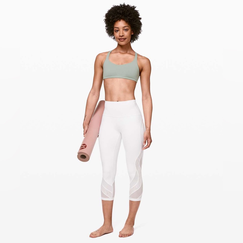 NWOT Lululemon Wunder Under white lace crop leggings